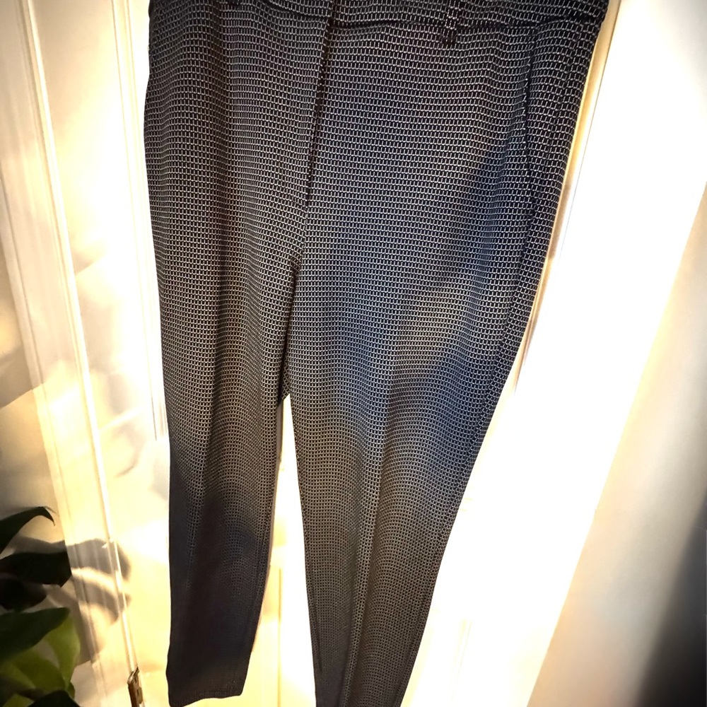 White House Black Market Men's Black and Gray Patterned Pants